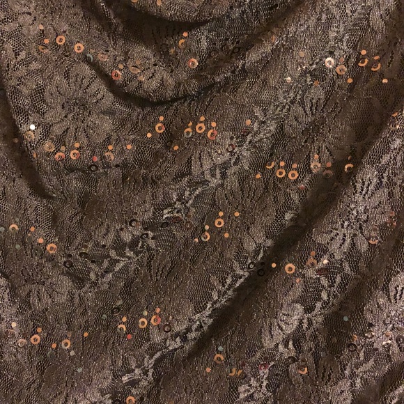 Black lace top with sequins - Picture 4 of 8